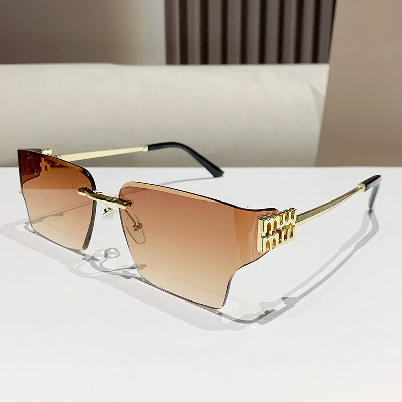 Women's fashionable square sunglasses with luxurious frame and polarized lenses Stornfield