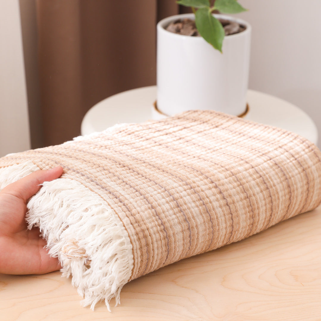 Women modern and stylish waffle structure plaid blanket Stornfield