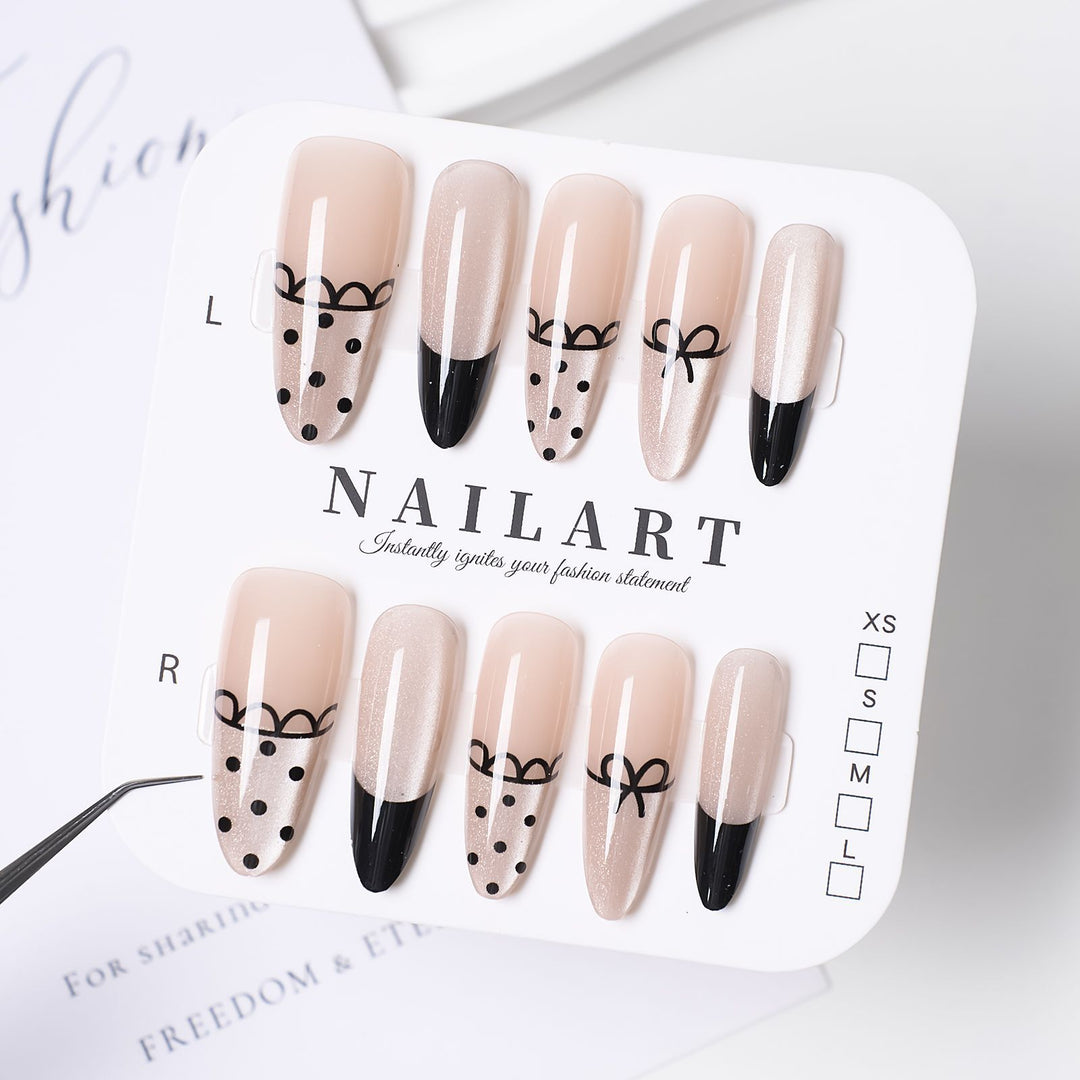 Long-lasting and Decorative Art Nails Stornfield