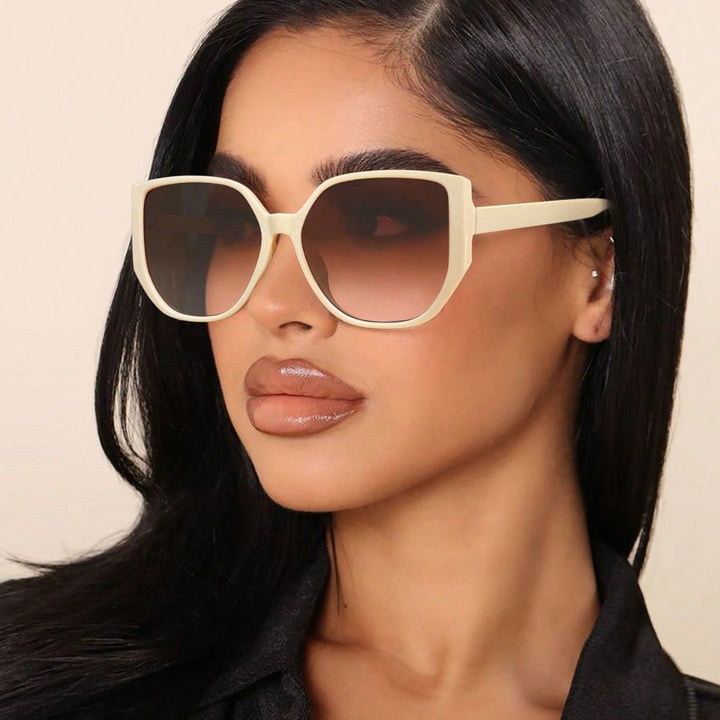 Women’s fashionable square sunglasses with wide frame and UV protection Stornfield
