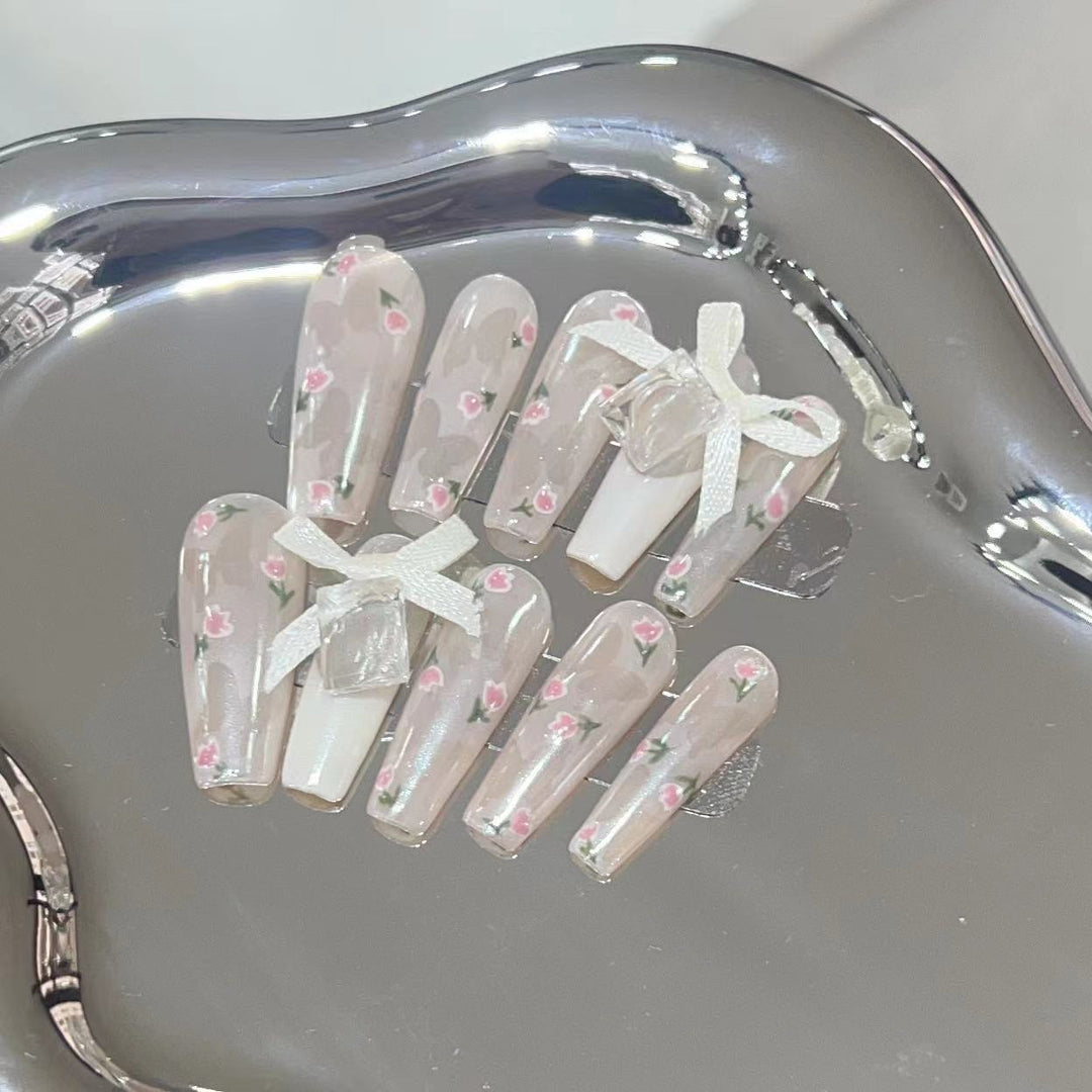 Floral Embellished Press-On Nails Stornfield