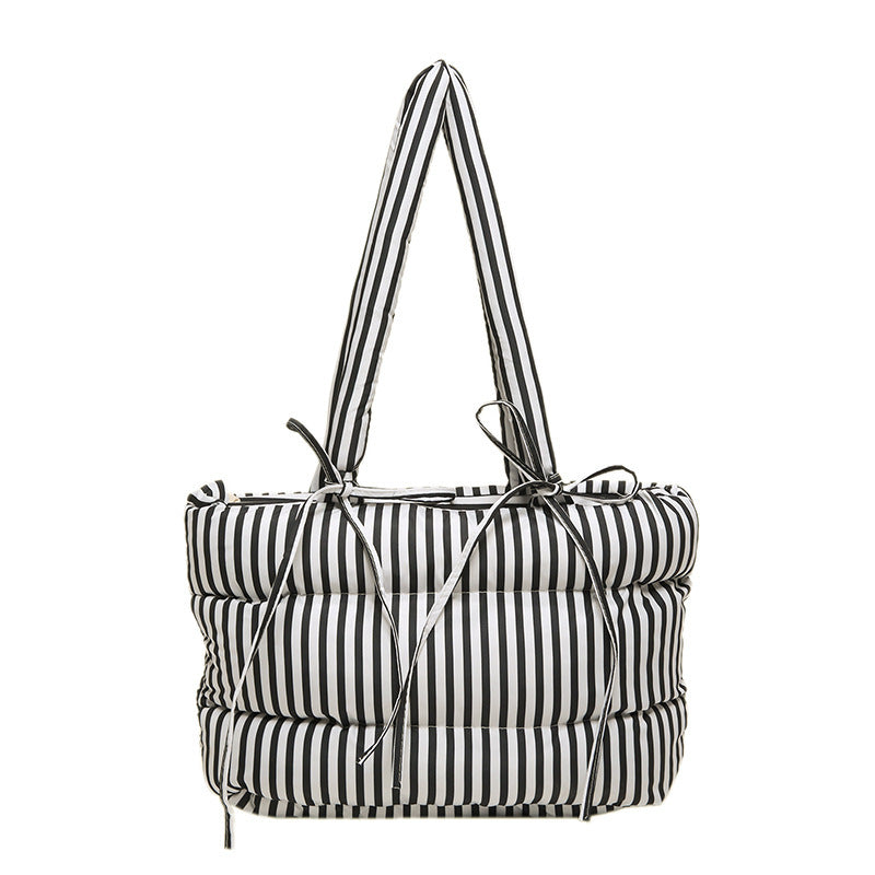 Fashionable tote bag with quilted design Stornfield