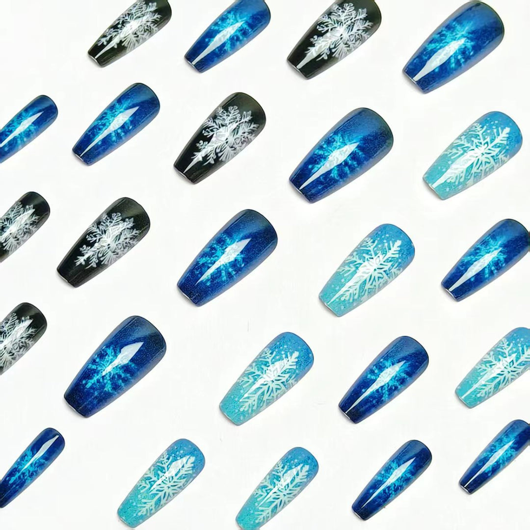 Creative Artificial Nails in Winter Snowflake Design Stornfield
