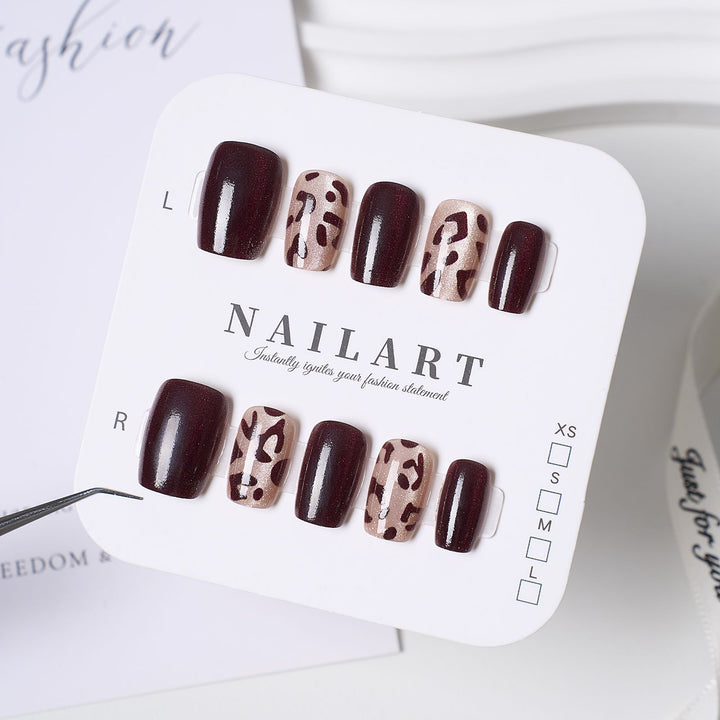 Artistic Press-On Nail Set with Leopard Print and Glossy Finish Stornfield