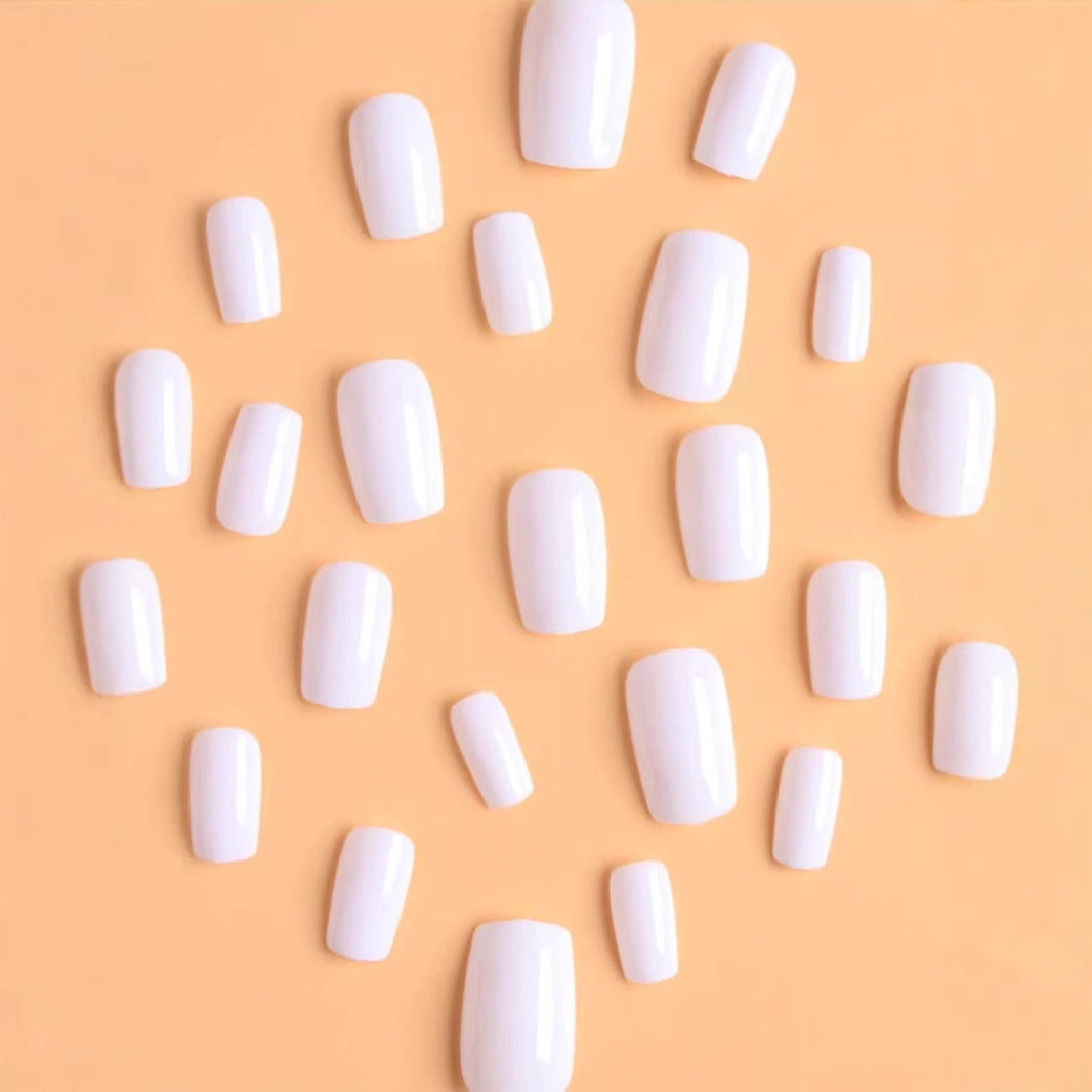 Artificial nail set with elegant high-gloss finish Stornfield