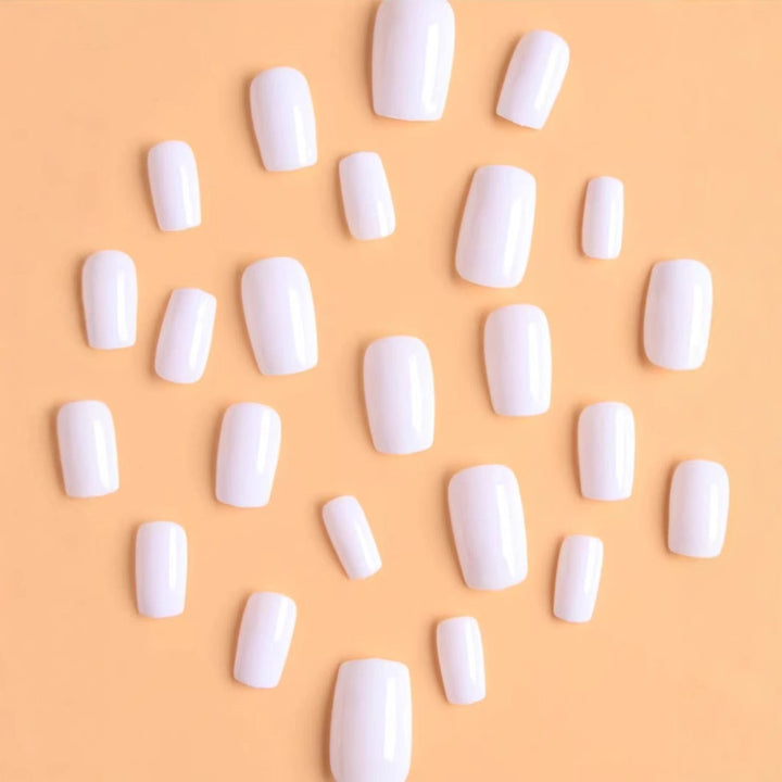 Artificial nail set with elegant high-gloss finish Stornfield