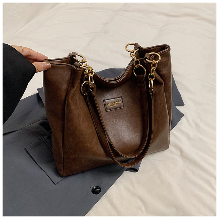 Luxurious Vintage-Inspired Handbag Stornfield