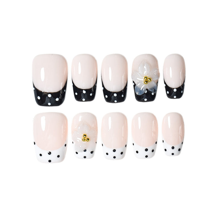 Elegant Floral Press-On Nail Art Set Stornfield