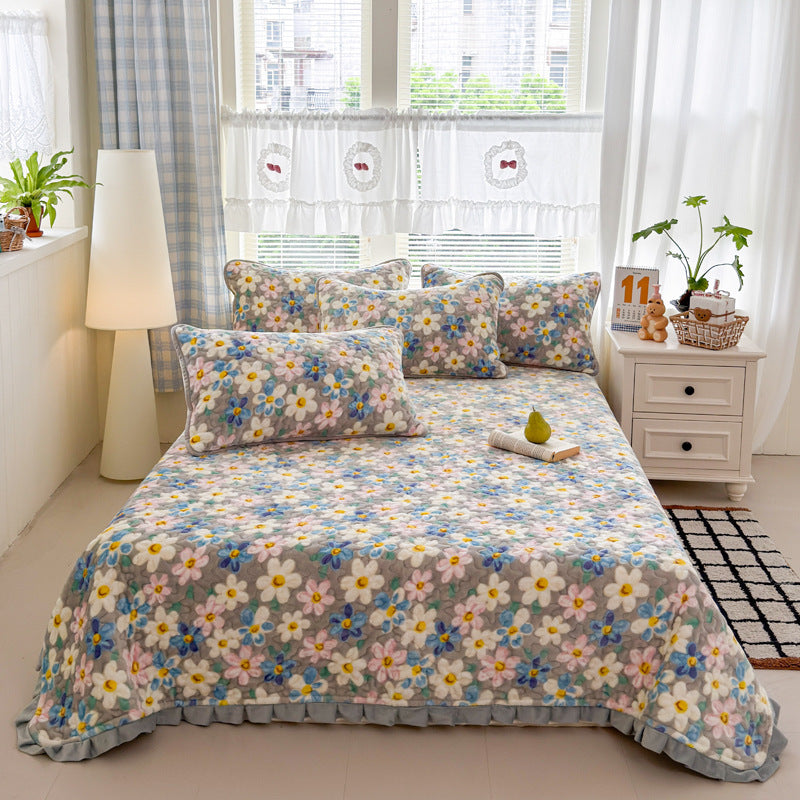 Playful Cartoon-Themed Bedspread Set