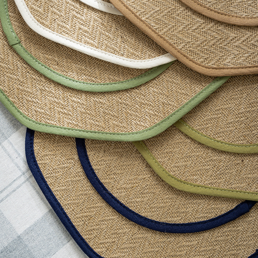 Round sisal scratching mat with octagonal edge and non-slip underside