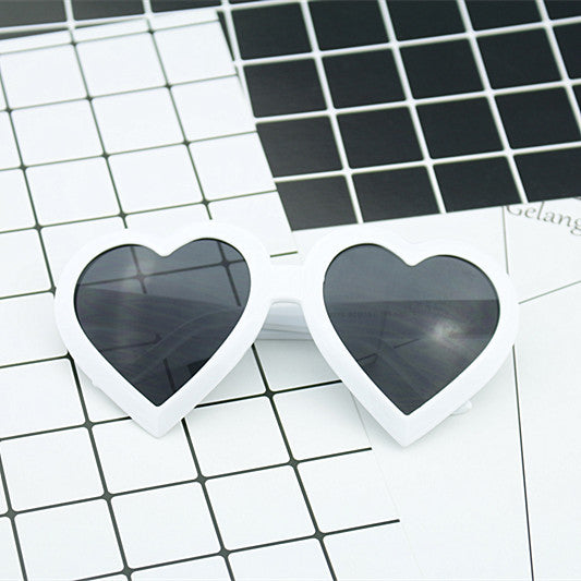 Women's Heart-Shaped Sunglasses in Modern Design Stornfield