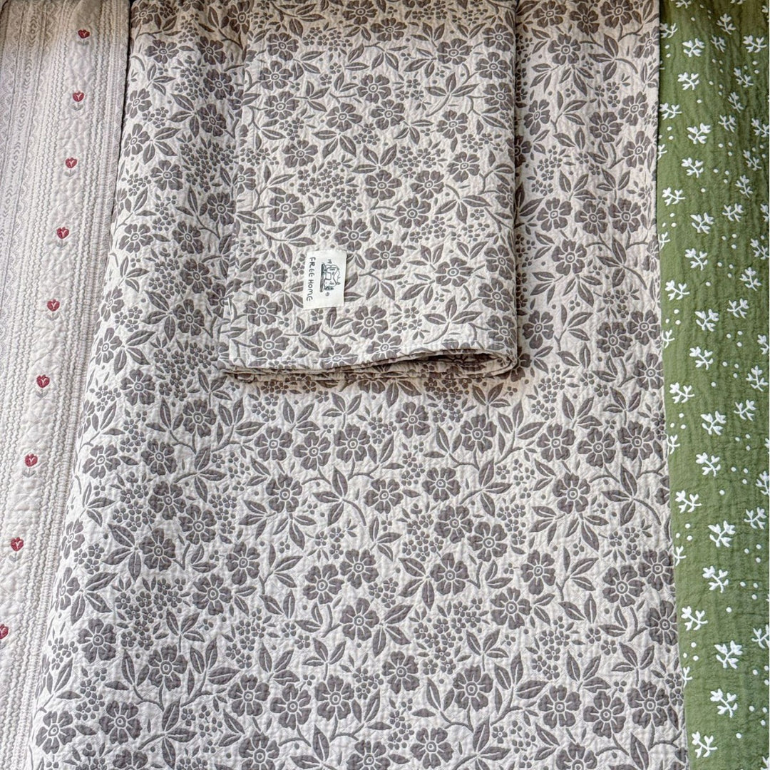 Ladies cuddly blanket with cute horse motif Stornfield