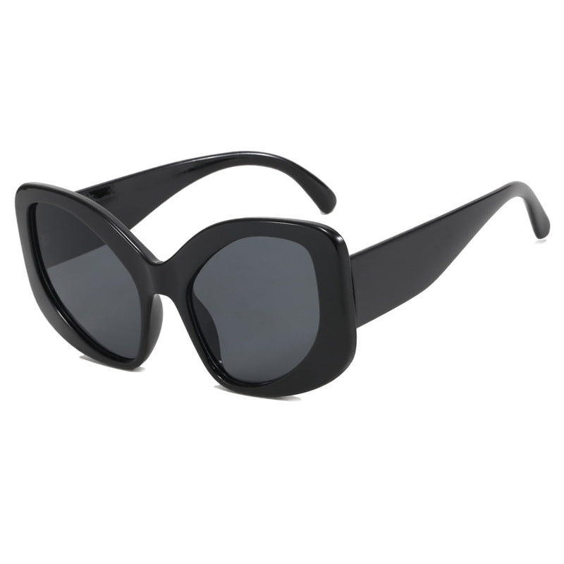 Women's oversized sunglasses in a modern design Stornfield