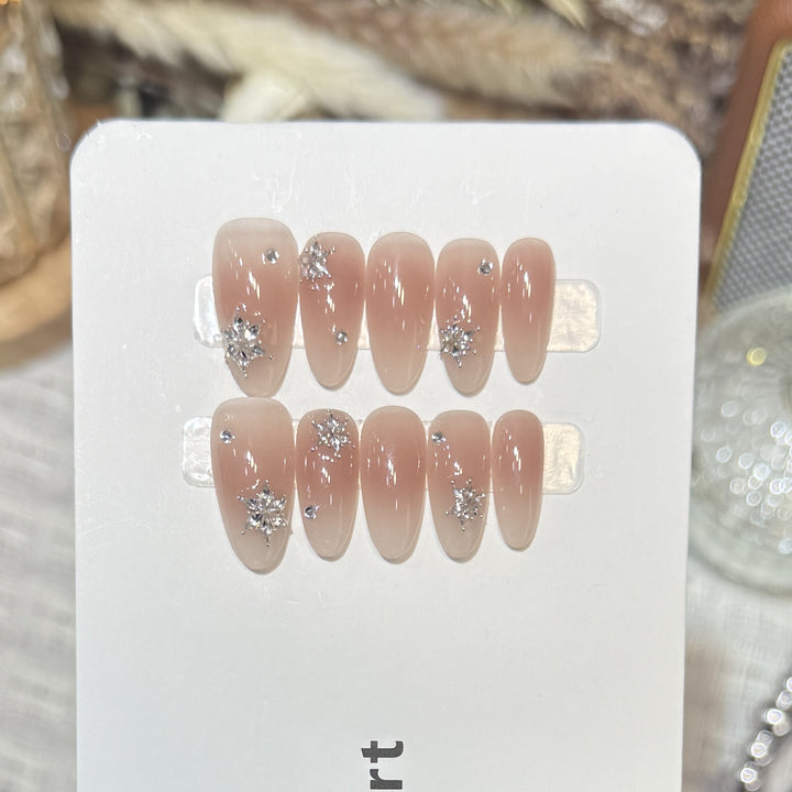 Decorative Press-On Nail Set with Sparkling Star Accents Stornfield