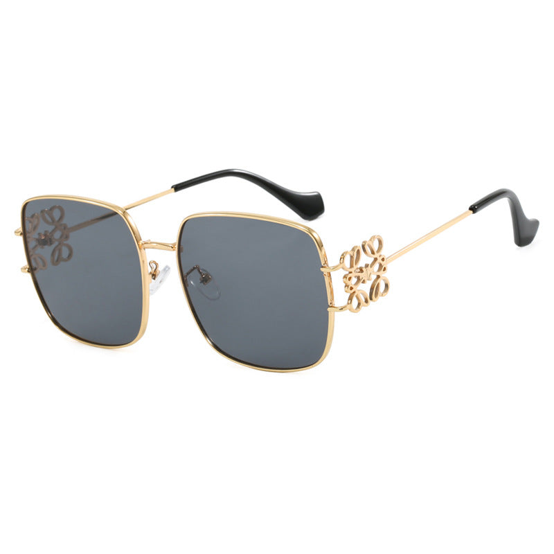 Ladies square sunglasses with delicate design and luxurious metal frame Stornfield