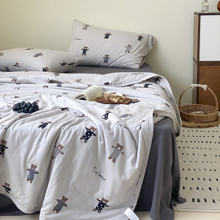Light cotton gauze bedding set with fine stripe and floral pattern as well as lace edge