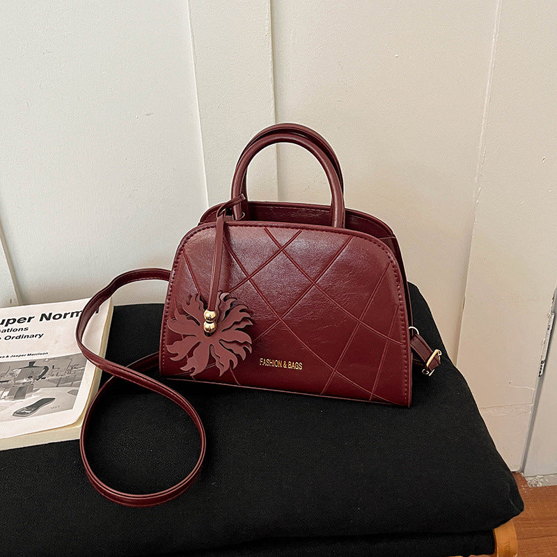 Elegant Quilted Crossbody Handbag