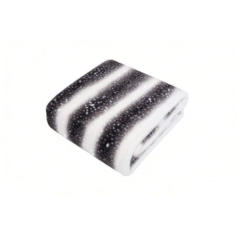 Women Cozy Dog Blanket with Soft Fleece and Modern Design Stornfield