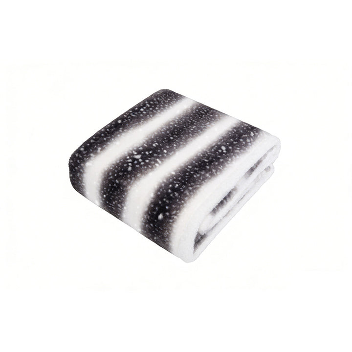 Women Cozy Dog Blanket with Soft Fleece and Modern Design Stornfield