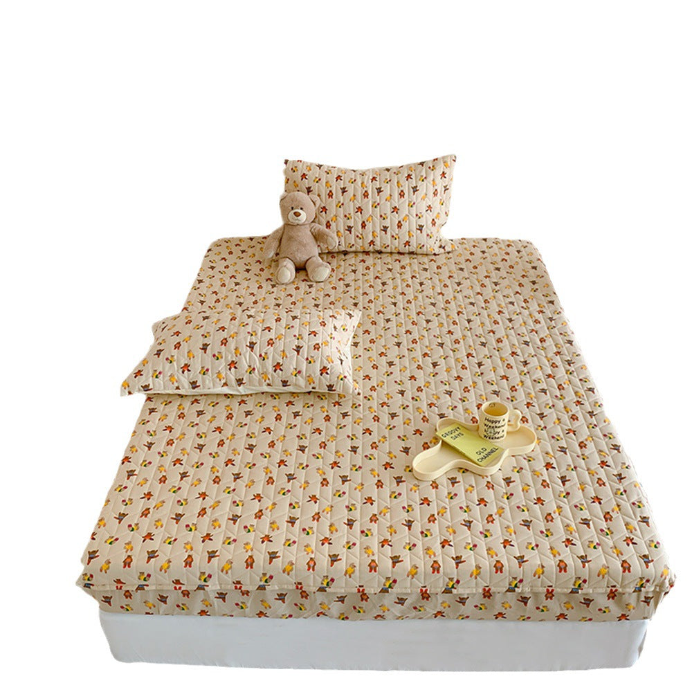 Quilted mattress protector set with microfiber cotton cover and retro dot pattern