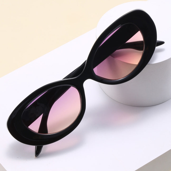 Women's elegant retro sunglasses with UV protection Stornfield
