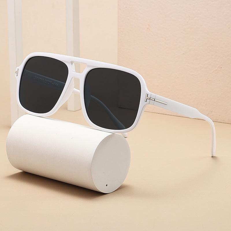 Ladies fashionable square sunglasses with sturdy frame Stornfield