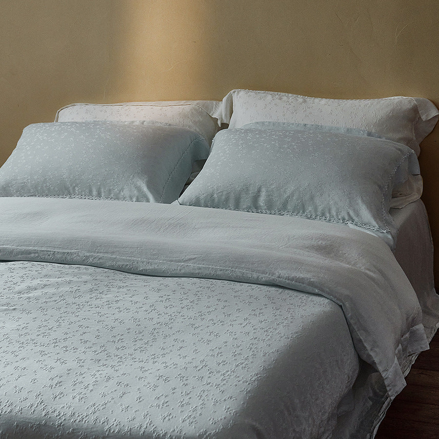 Washed-Linen Cotton Jacquard Duvet Cover Set with Scalloped Sham Trim