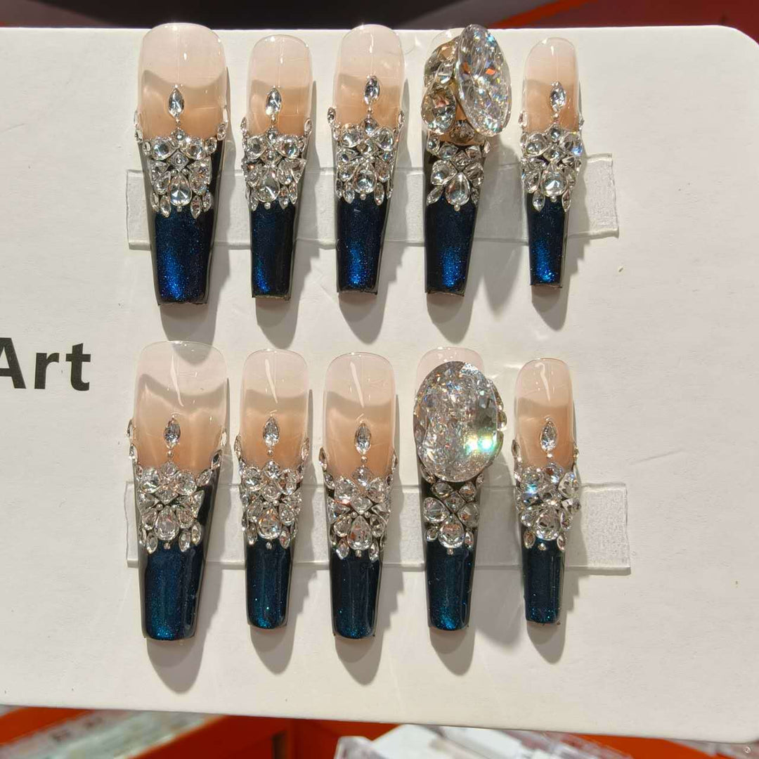 Luxury Glittery Press-On Nail Art Set