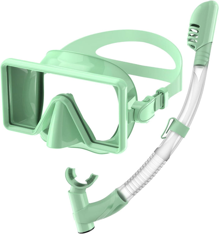 High-quality diving mask with wide field of vision and flexible snorkel Stornfield