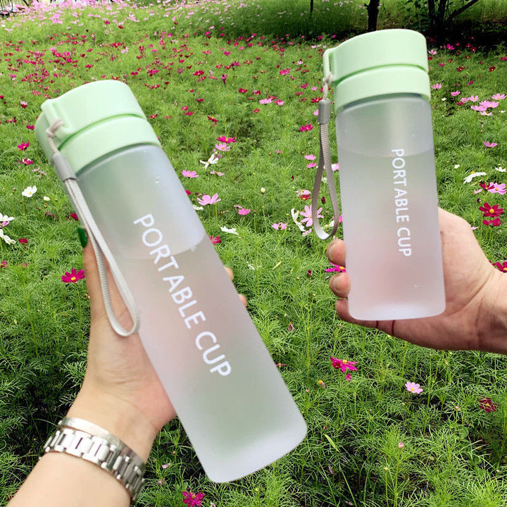 Women's portable water bottle with practical cleaning system Stornfield