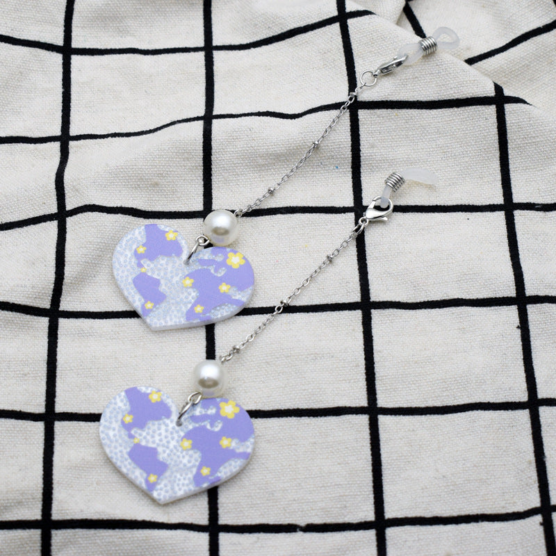 Heart-Shaped Eyewear Chain with Pearl Accents Stornfield