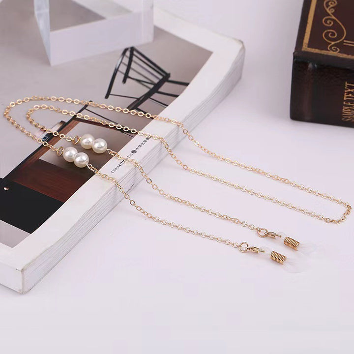 Elegant Layered Pearl and Chain Necklace Stornfield