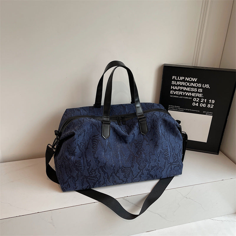 Sporty travel bag with innovative design Stornfield