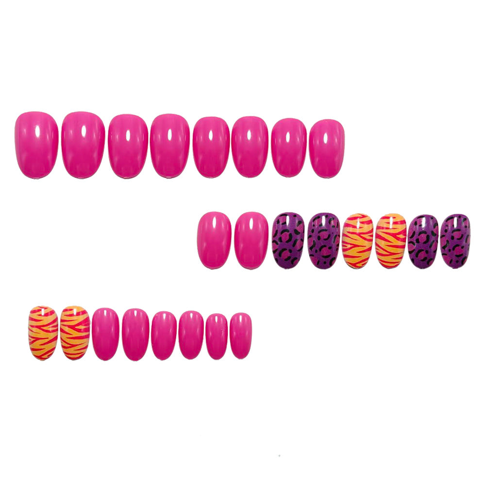 Creative art nails with animal motif and gradient Stornfield