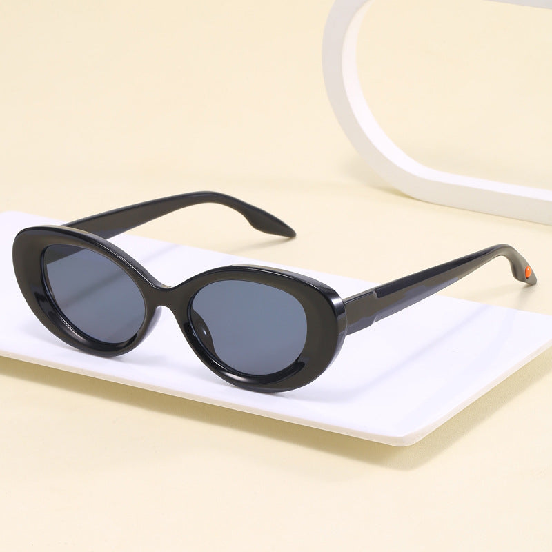 Women's elegant retro sunglasses with UV protection Stornfield