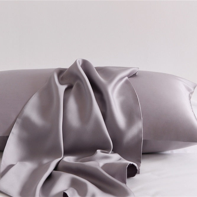 Pillowcase set made of cotton satin with concealed zipper and extra soft texture