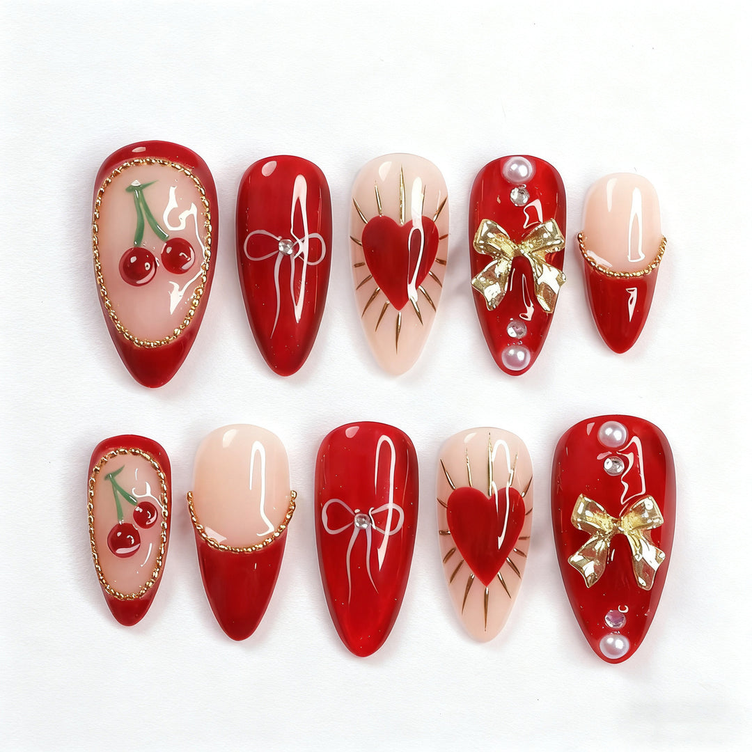 Artificial nails in romantic heart design Stornfield