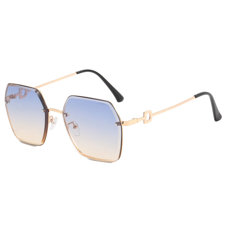 Women's extravagant and modern sunglasses in an unusual design Stornfield