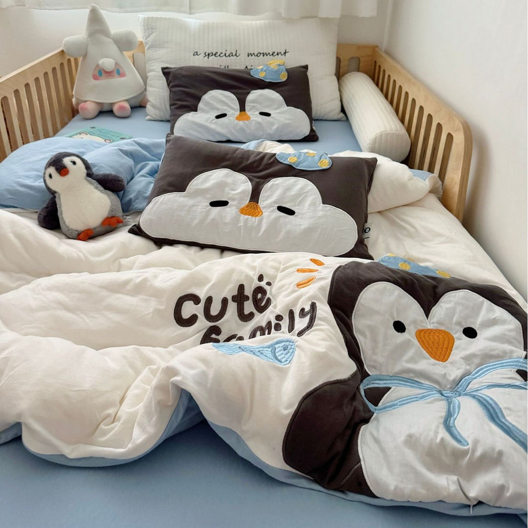 Kids Appliqué Puppy Cotton Sateen Duvet Cover with Quilted Puppy Face Pillow Shams