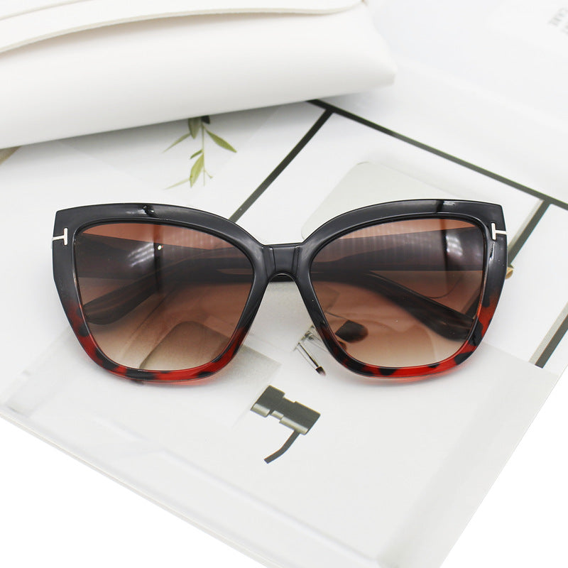 Women's Cat-Eye Sunglasses with Elegant Accents Stornfield