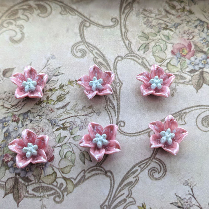 Decorative flower appliqués Stornfield