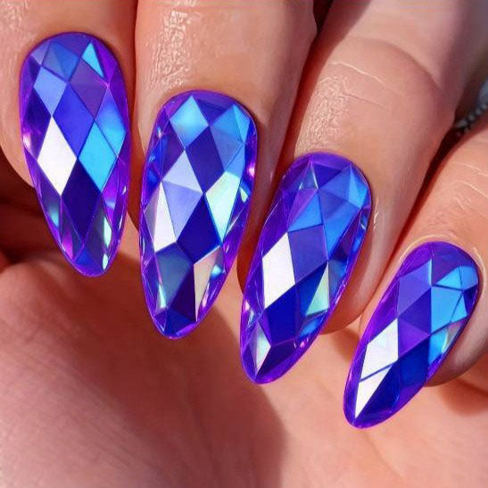 Eye-catching 3D art nails in crystal design Stornfield