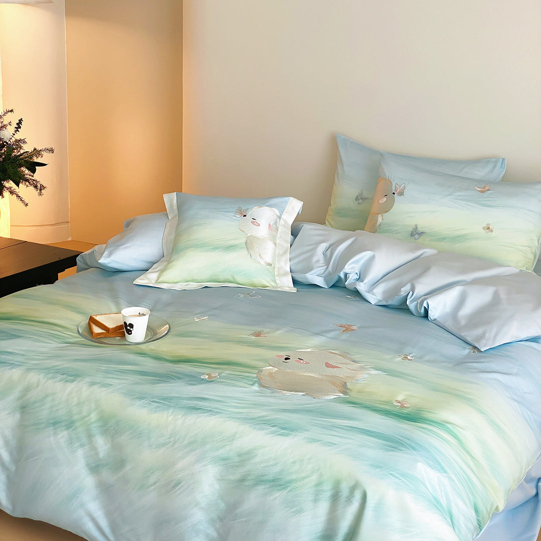 Pastel Watercolor Duvet Cover & Pillow Sham Ensemble with Whimsical Animal Motif