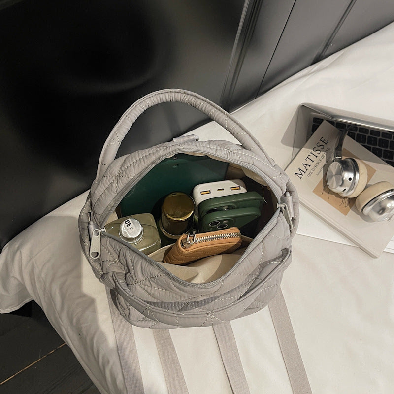 Shoulder bag with padded inner compartments Stornfield
