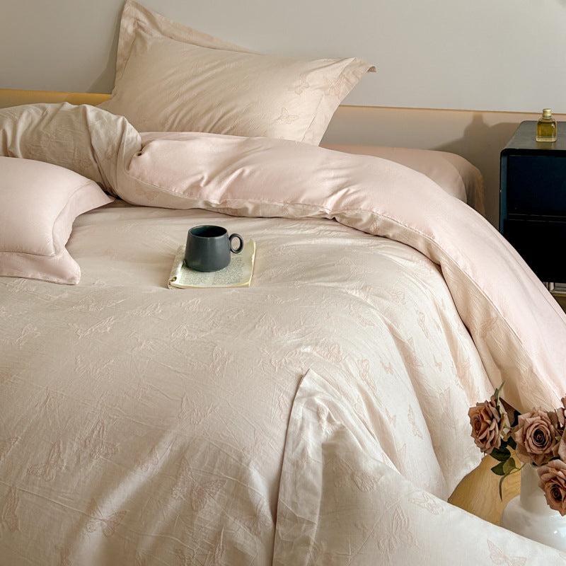 Luxurious bedding set with floral jacquard pattern