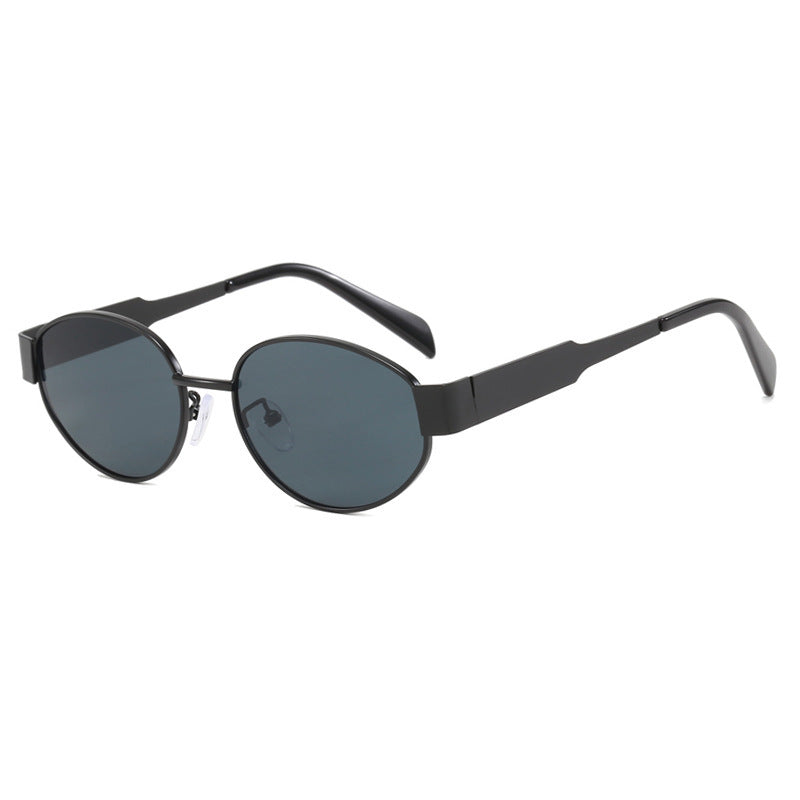 Fashionable oversized sunglasses with metal frame Stornfield