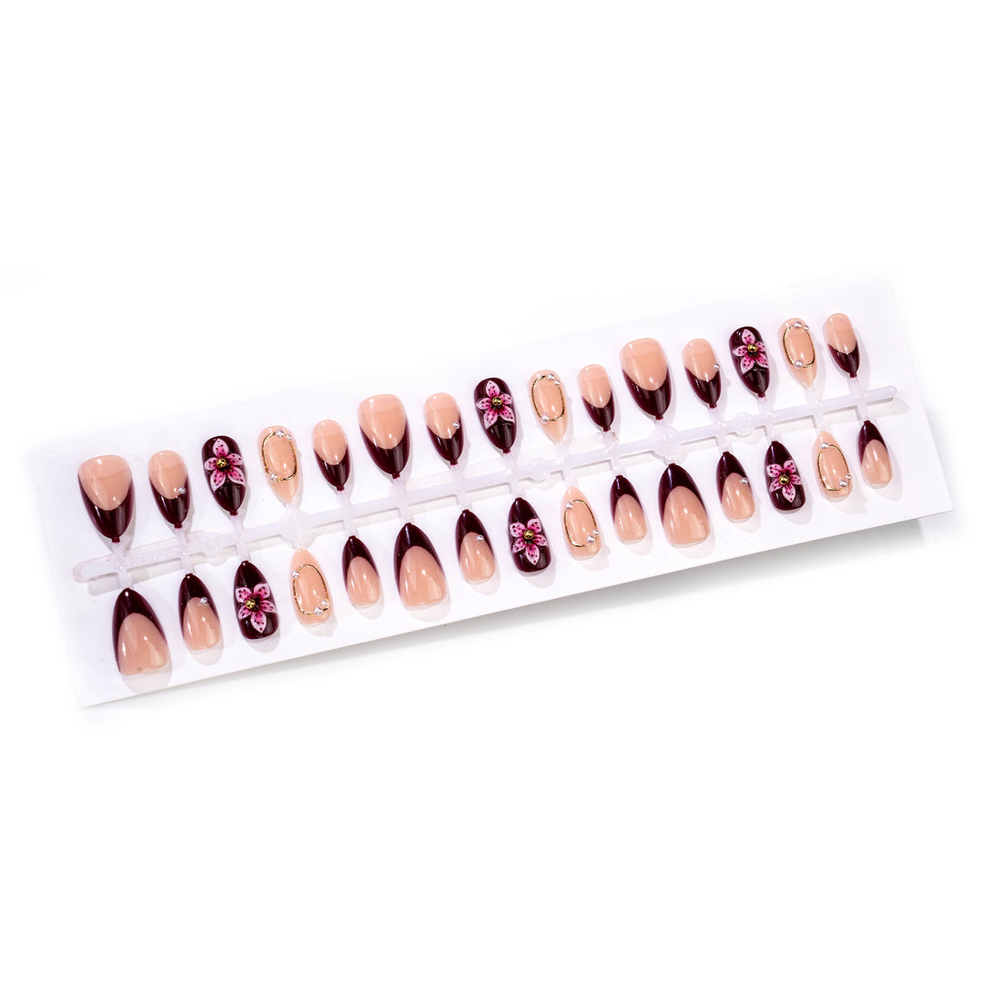 Decorative Floral Press-On Nail Art Set with Elegant Embellishments Stornfield