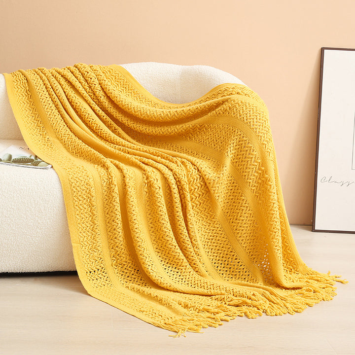 Women knitted throw blanket with fringes Stornfield