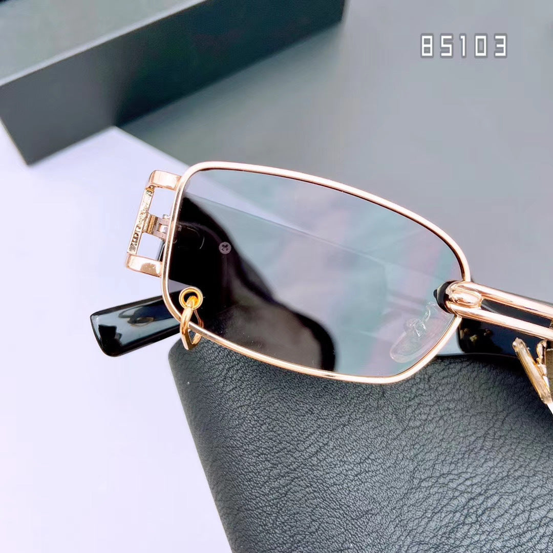 Fashionable sunglasses with unique rectangular frame Stornfield