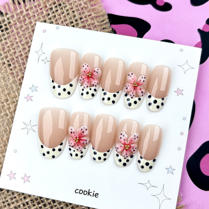 Decorative Press-On Nail Design Set